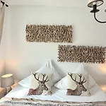 Belle Kitz Pure Im Zentrum By Belle Кицбюэль